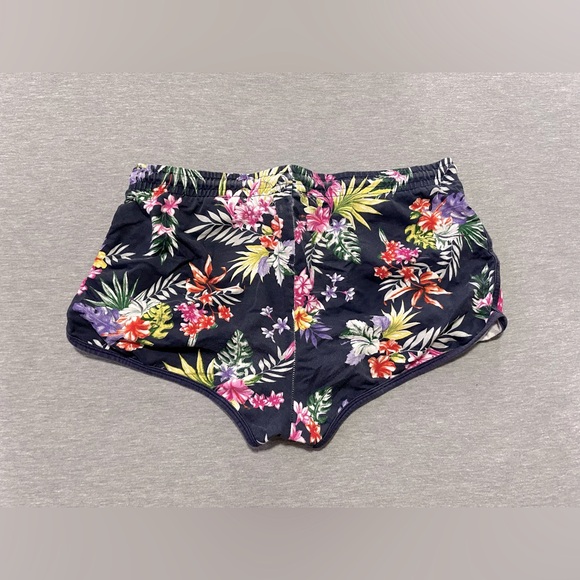 Terranova Floral Board Shorts - Picture 2 of 3
